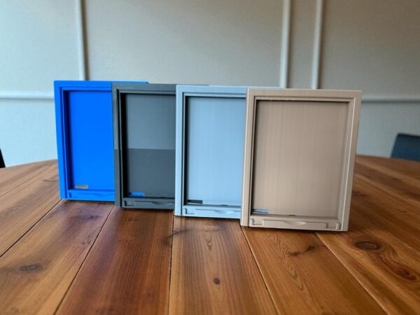 Cztery ramki w różnych kolorach